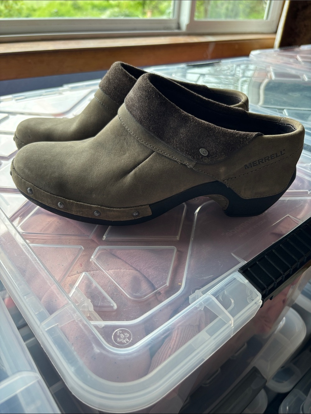 Merrell Grey Slip-On Drizzle Leather Mule Clogs, Women’s size 10 - like new - Picture 8 of 8